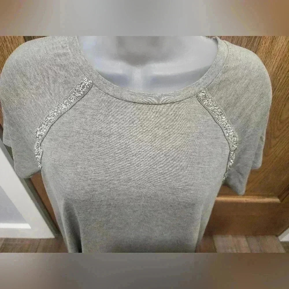 Massini Gray Blouse T Shirt Size Med Rhinestones Crew Neck Soft Lightweight CUTE - Picture 2 of 7
